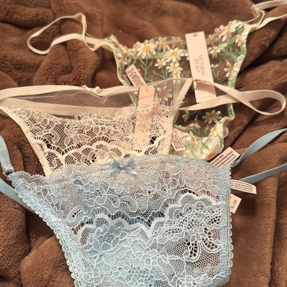 Lacey things and g strings from Victoria’s Secret - Picture 2 of 4